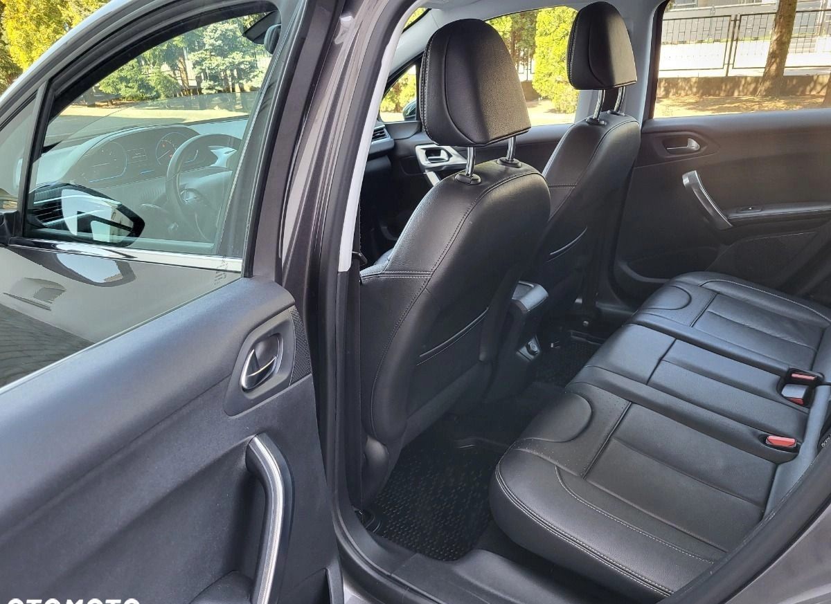 Peugeot 2008 cena 37900 przebieg: 117000, rok produkcji 2015 z Cieszyn małe 667